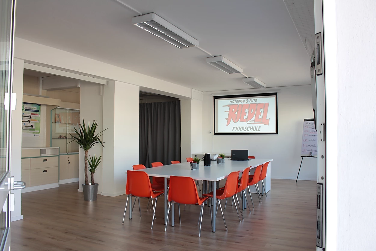 Taxi-/Mietwagenverkehr (Betriebsleiter)